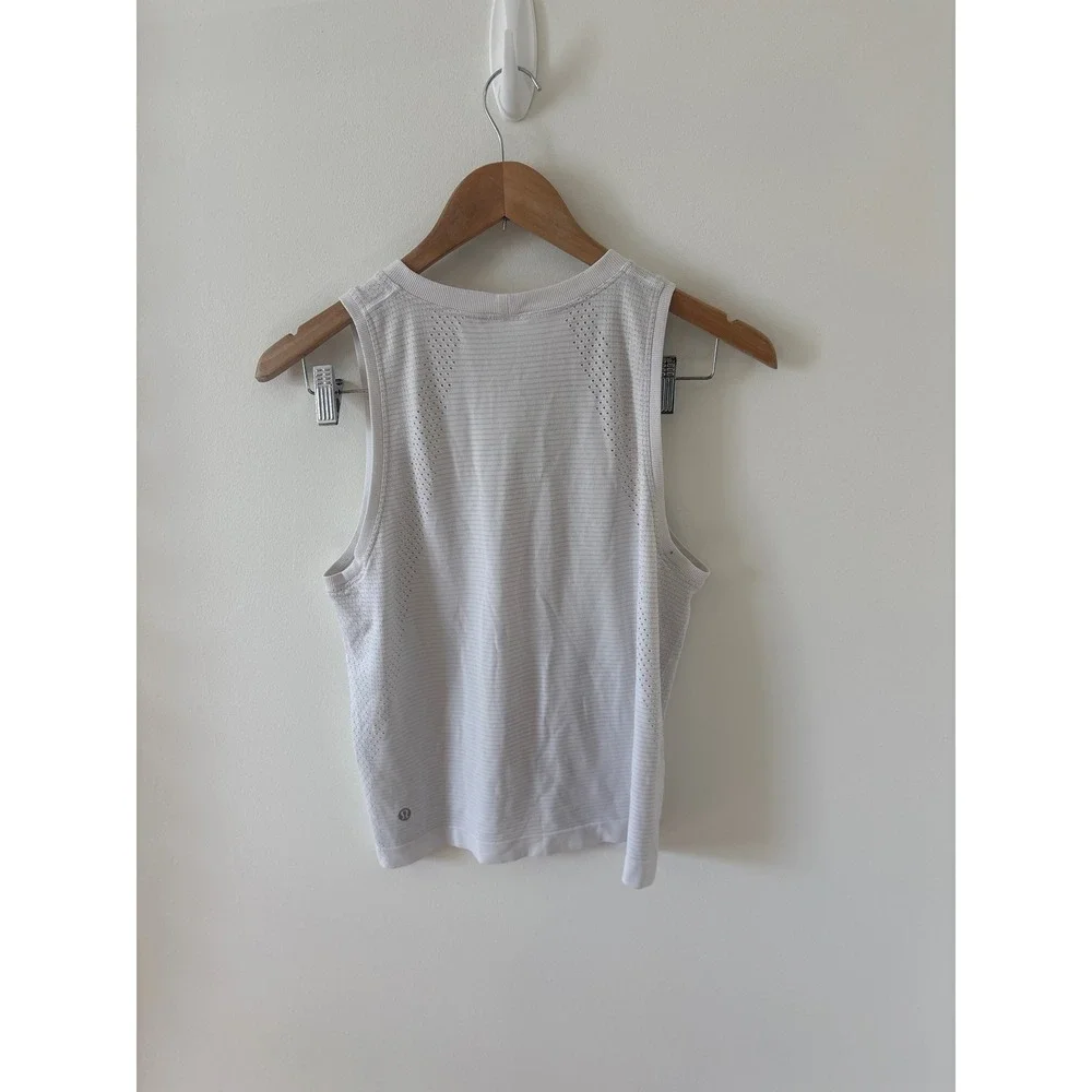 Lululemon Breeze By Muscle Tank Size 6‎